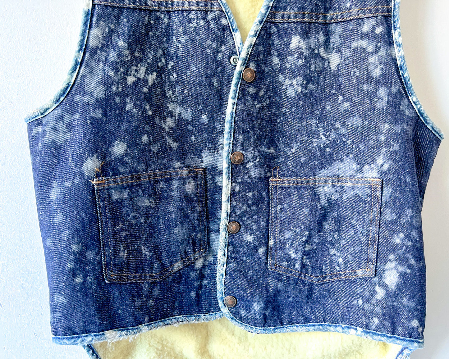CANTON - Vintage 80s Carhartt Acid Washed Sherpa Lined Denim Vest - Denim, White - Unisex Medium