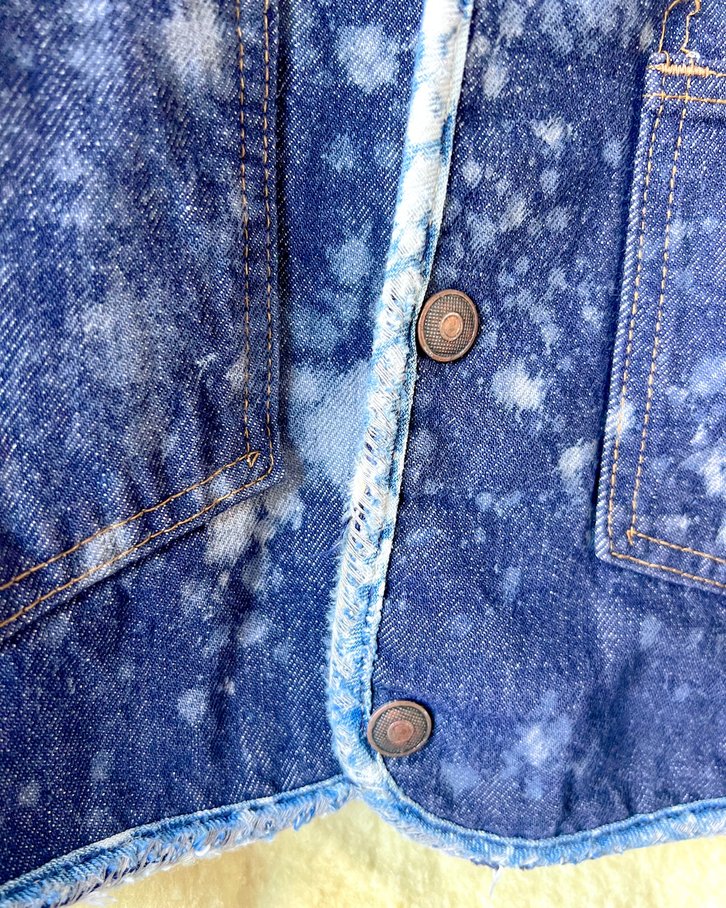 CANTON - Vintage 80s Carhartt Acid Washed Sherpa Lined Denim Vest - Denim, White - Unisex Medium