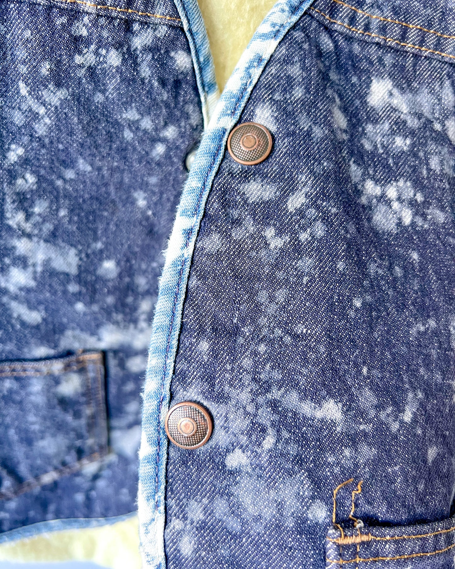 CANTON - Vintage 80s Carhartt Acid Washed Sherpa Lined Denim Vest - Denim, White - Unisex Medium