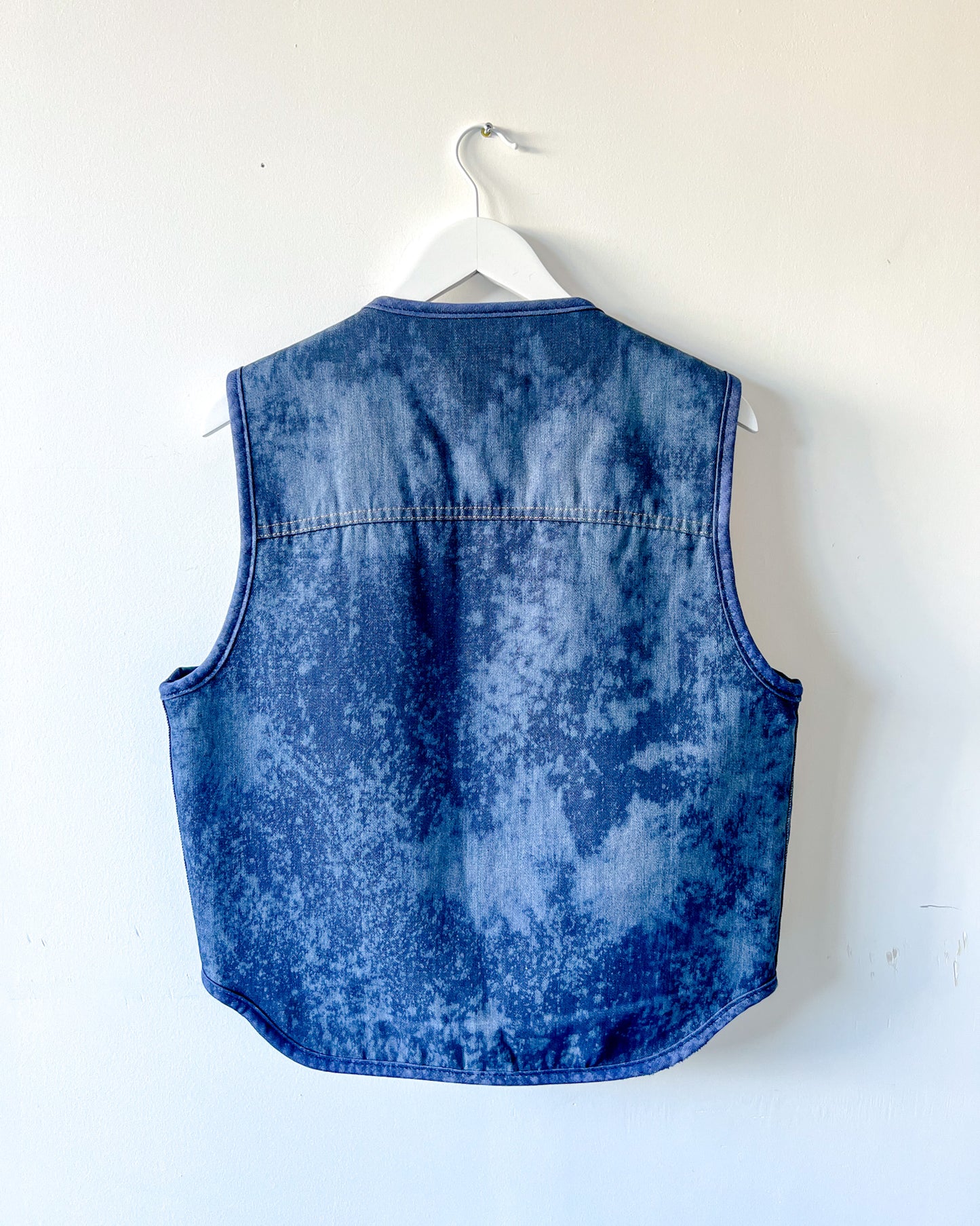 DELAWARE - Vintage 80s Carhartt Acid Washed Sherpa Lined Denim Vest - Denim, White - Unisex Large