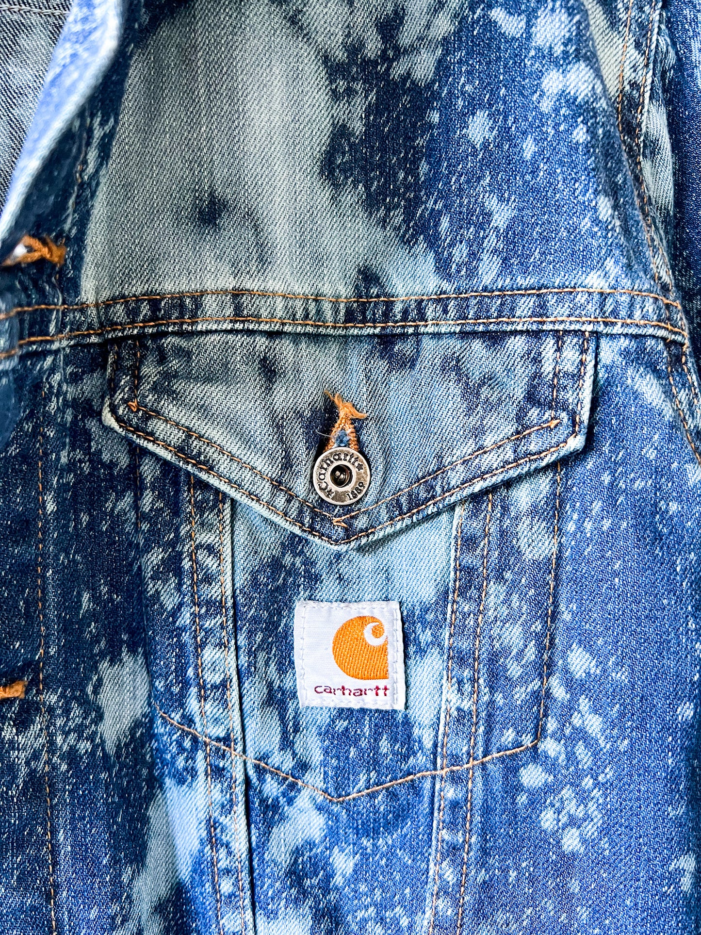 NORTH DAKOTA - Upcycled 00s Carhartt Acid Washed Western Denim Jacket - Denim, White - Womens Medium