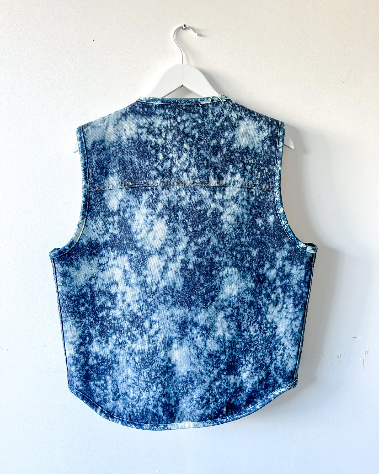 PENNSYLVANIA - Vintage 80s Carhartt Acid Washed Sherpa Lined Denim Vest - Denim, White - Unisex Small or Medium