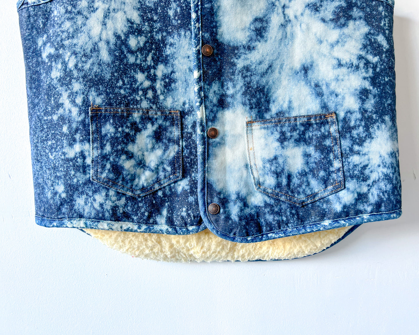 PENNSYLVANIA - Vintage 80s Carhartt Acid Washed Sherpa Lined Denim Vest - Denim, White - Unisex Small or Medium