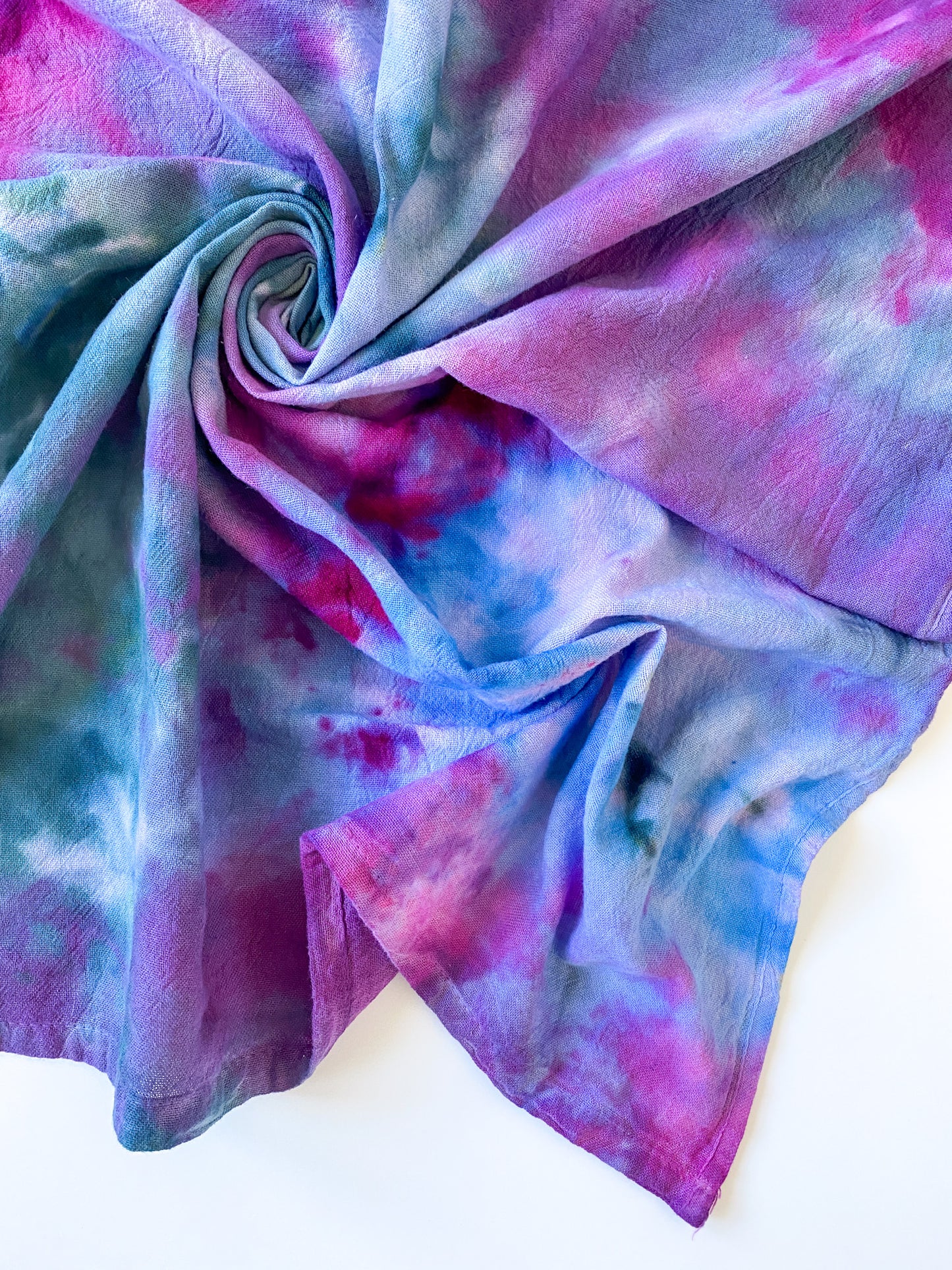 BRING FLOWERS Kitchen Towel