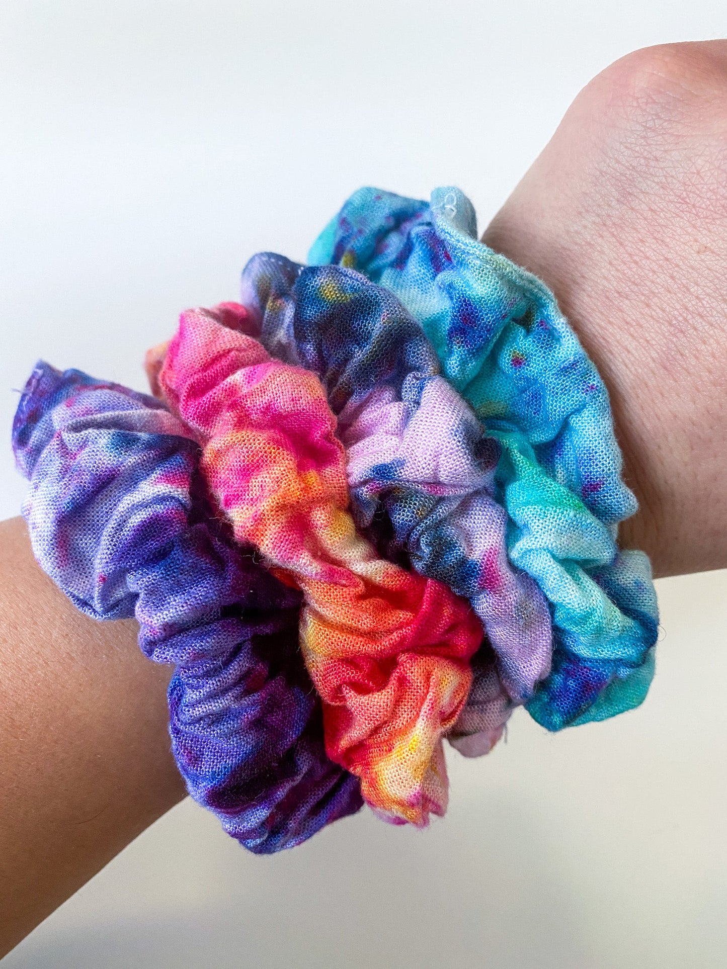 RHODONITE Organic Linen Scrunchie