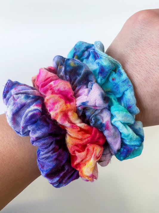 CAPRI CORAL Organic Linen Scrunchie