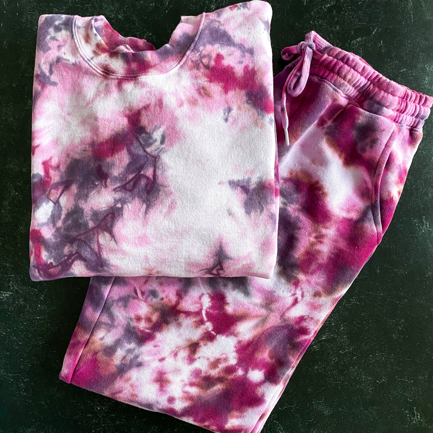 QUEEN OF HEARTS Loungewear Set