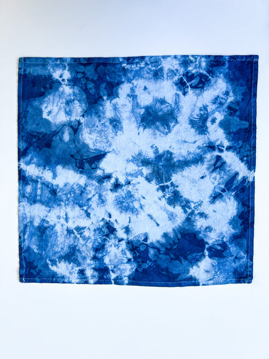 Set of 2 Indigo Dyed Dinner Napkins with Marble Pattern